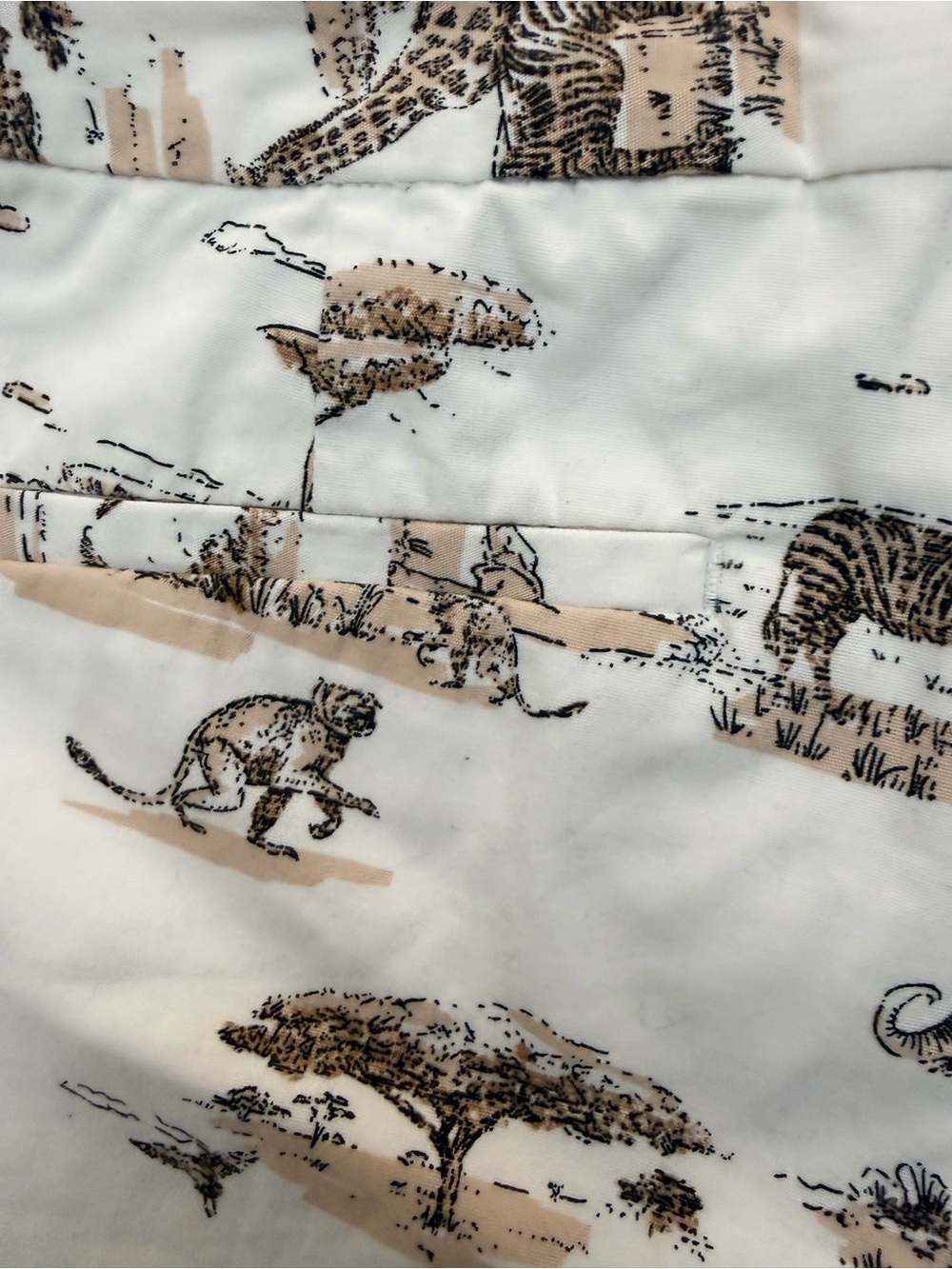 Banana Republic white and tan Size 4 Safari Animal Print Cotton Shorts - Picture 5 of 10